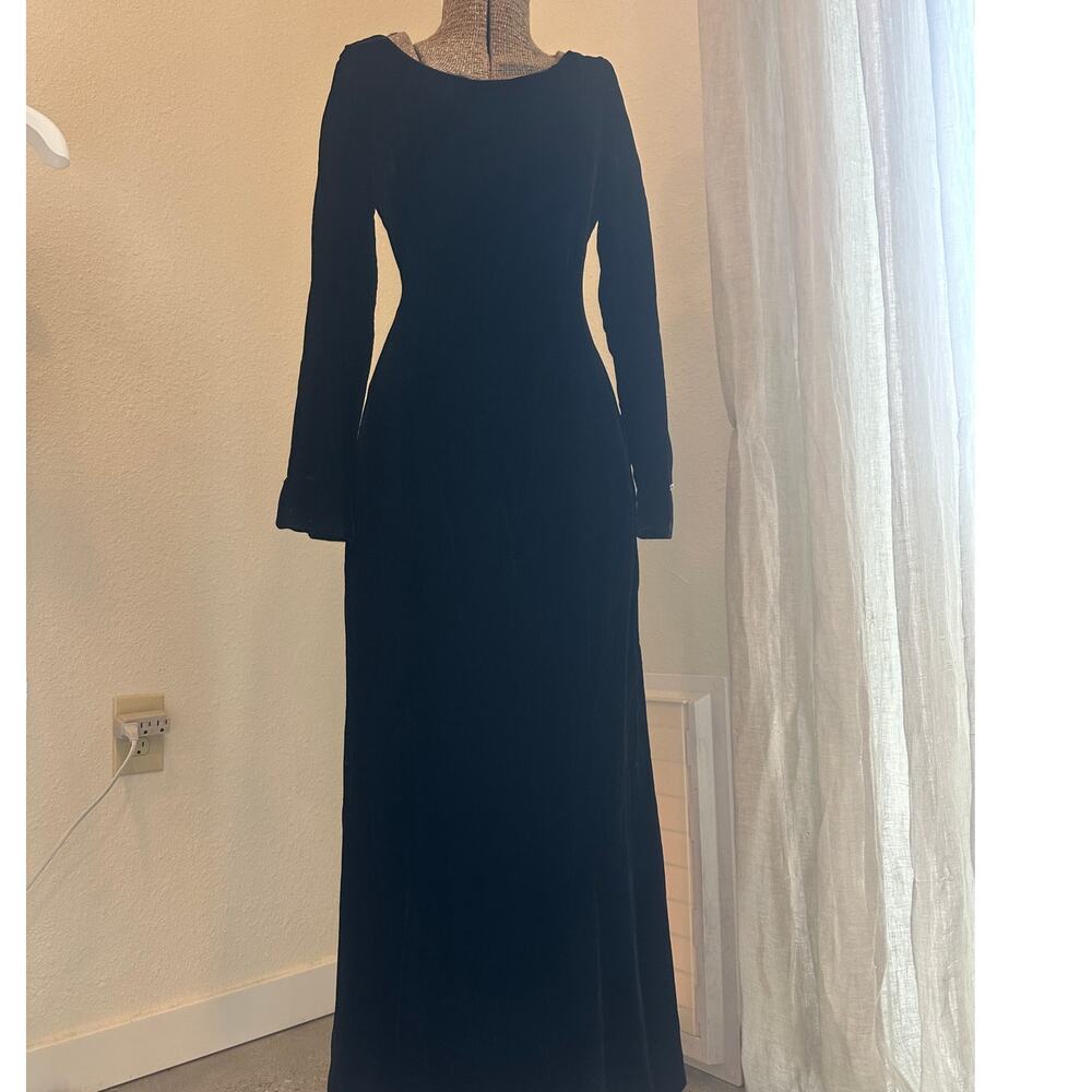 Women's Small Dress Black Velvet Glam Vintage Long Sleeve Gown